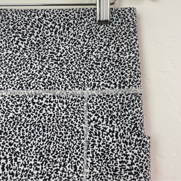 Athleta Women's Ultimate Stash II Textured 7/8 Tights Leggings Size Large - Picture 8 of 16